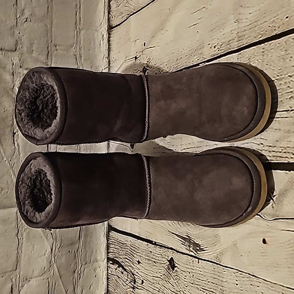 Purple Uggs - Picture 2 of 6